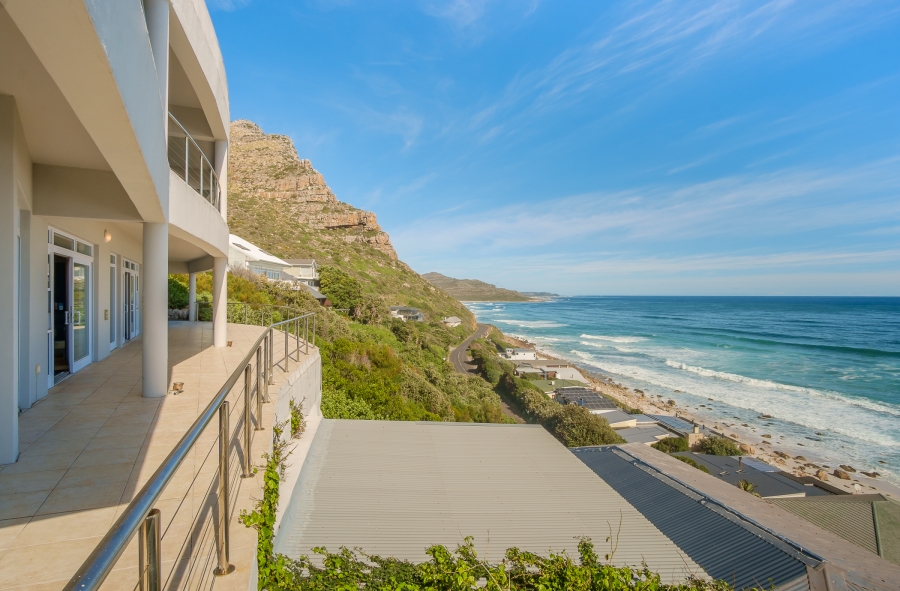 5 Bedroom Property for Sale in Misty Cliffs Western Cape